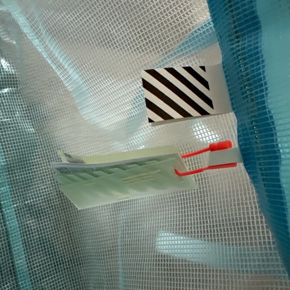 Off-White Canvas Arrows Commercial Tote - Picture 9 of 9